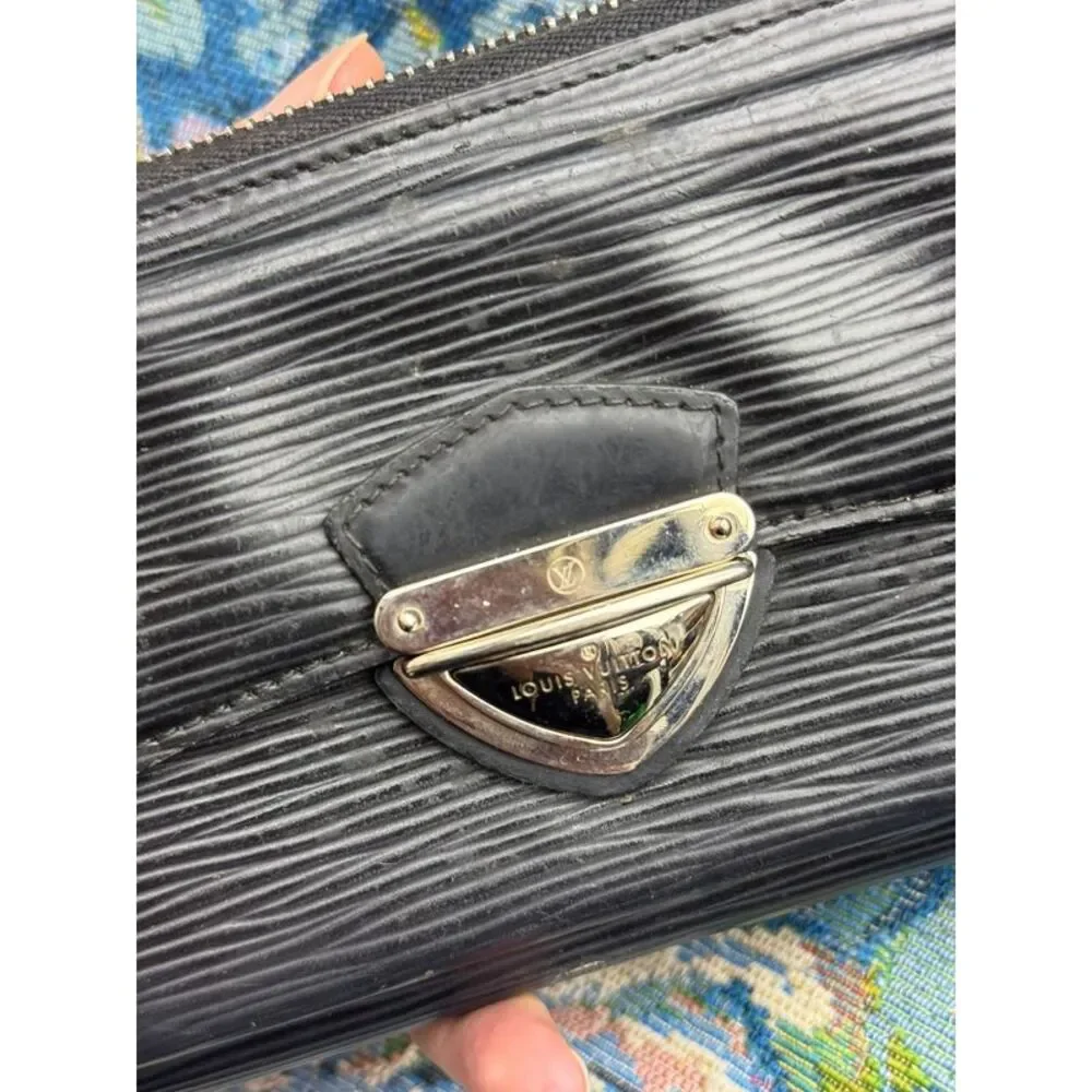Louis Vuitton Women Pre-Loved Bag Very Good Condition